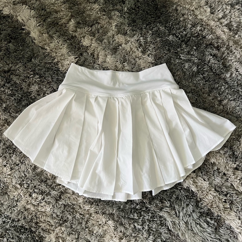 NWOT Aerie Offline White pleated Tennis Skirt with Shorts🤍